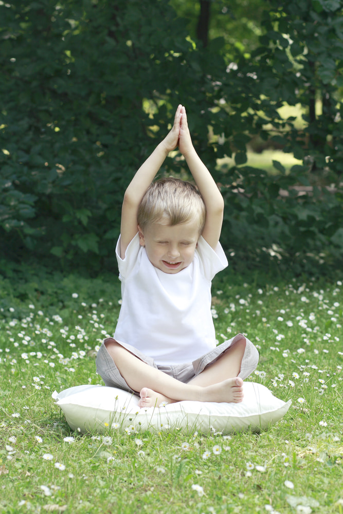 Meditacija za djecu: Tehnike i prednosti za smirenje i fokus